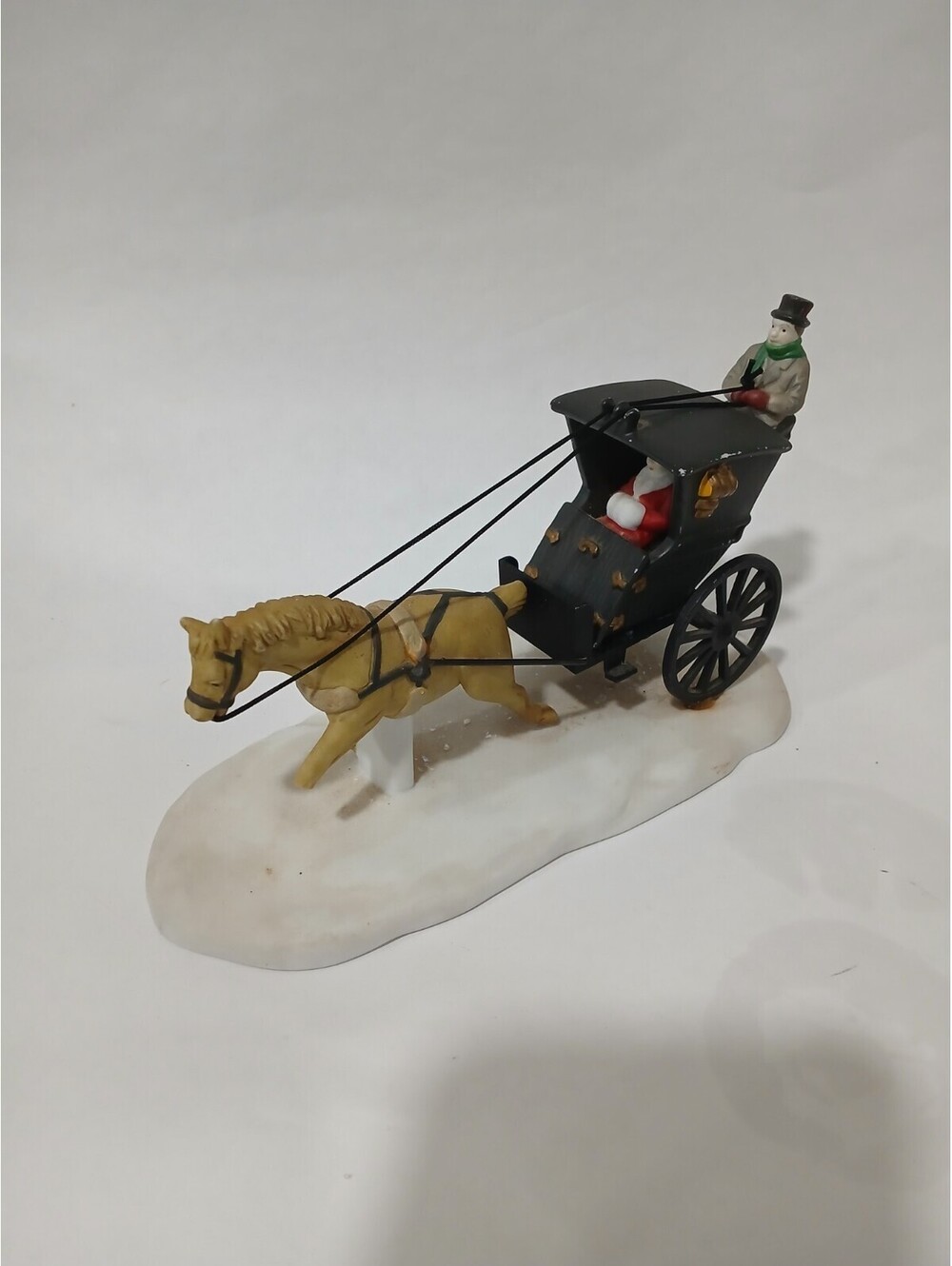 Dept 56 Kings Road Cab Horse & Buggy Carriage Snow Christmas Village